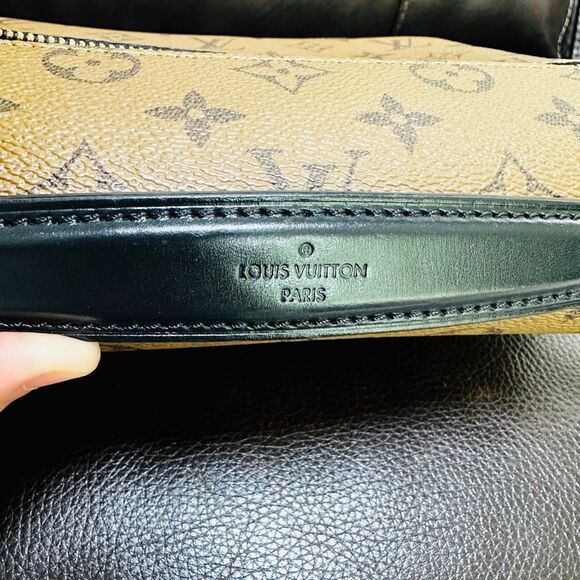 Louis Vuitton Pochette Metis Reverse Monogram - Picture 12 of 16